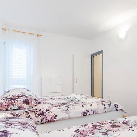 Apartmani Vesna Grebastica Room photo