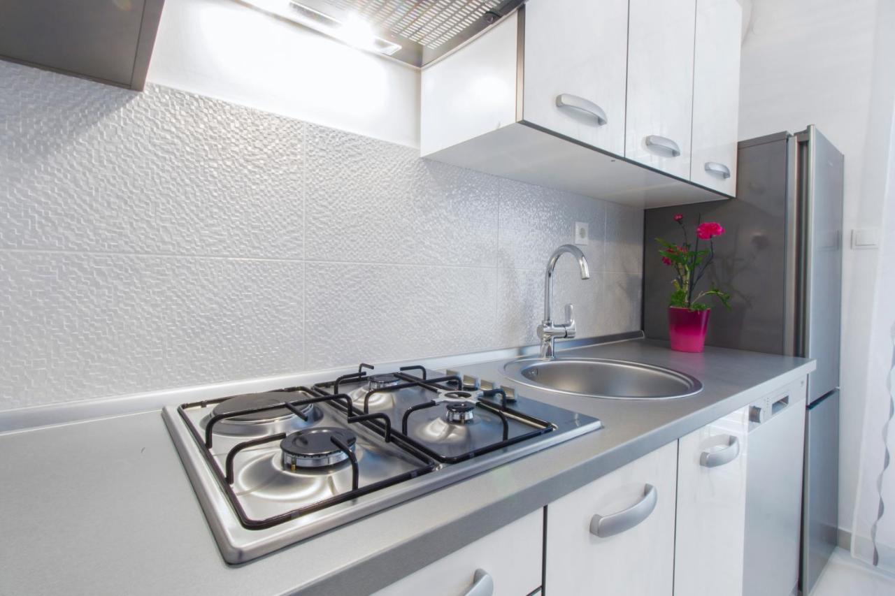 Apartmani Vesna Grebastica Exterior photo