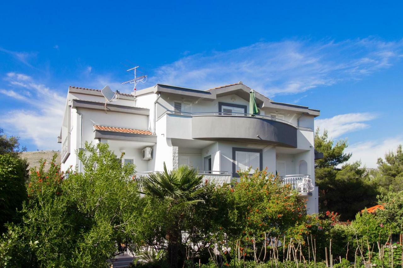 Apartmani Vesna Grebastica Exterior photo