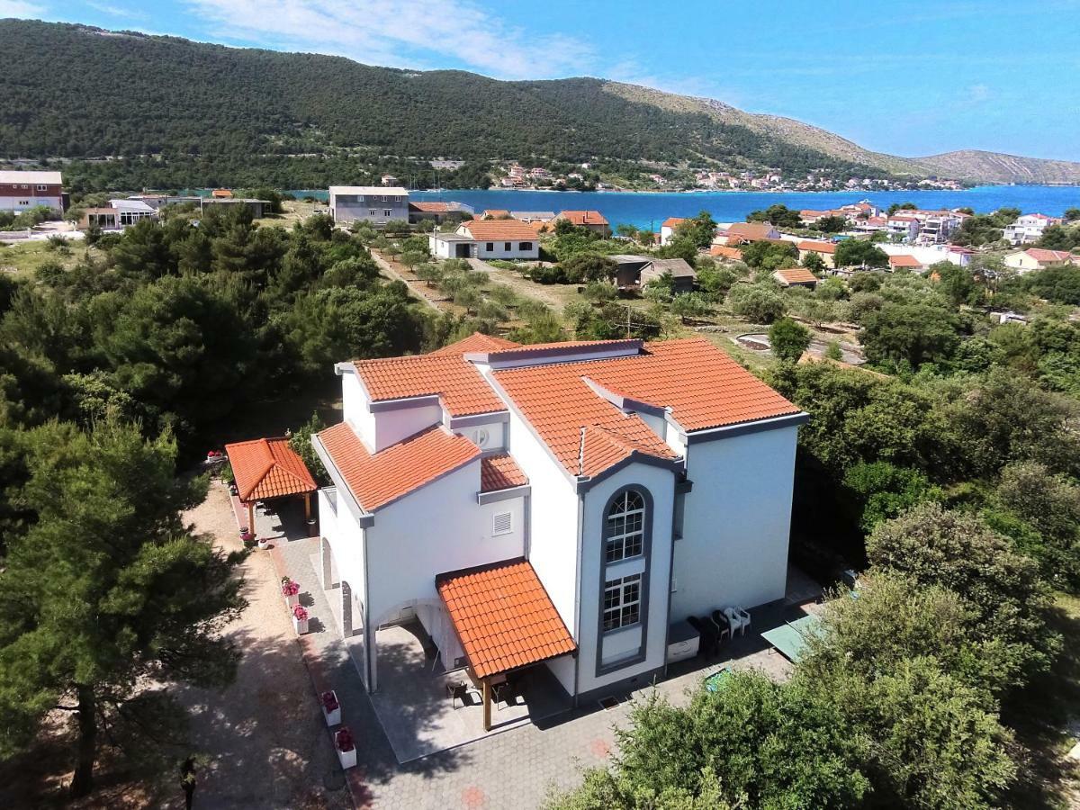 Apartmani Vesna Grebastica Exterior photo